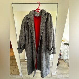 Ms. Freddi Vintage Womens Grey and Red Herringbone